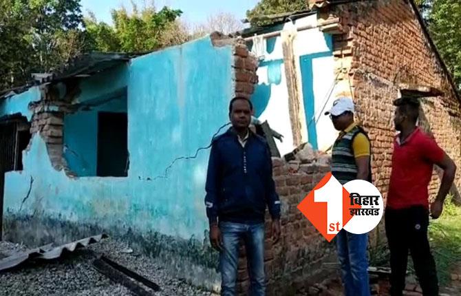 जंगली हाथी का आतंक: घर की दीवार तोड़कर चट किया 10 बोरा अनाज, ग्रामीणों में दहशत का माहौल