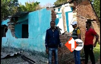 जंगली हाथी का आतंक: घर की दीवार तोड़कर चट किया 10 बोरा अनाज, ग्रामीणों में दहशत का माहौल