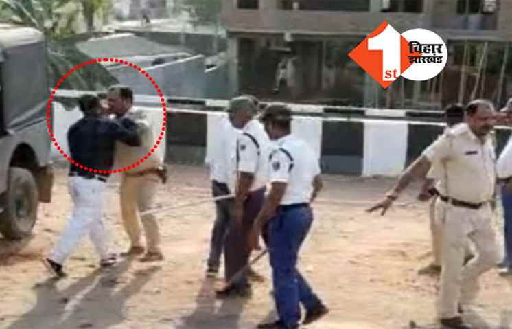 ट्रैफिक पुलिस की दबंगई ! सीट बेल्ट नहीं लगाने पर कॉलर पकड़कर युवक पर बरसाए ताबड़तोड़ थप्पड़