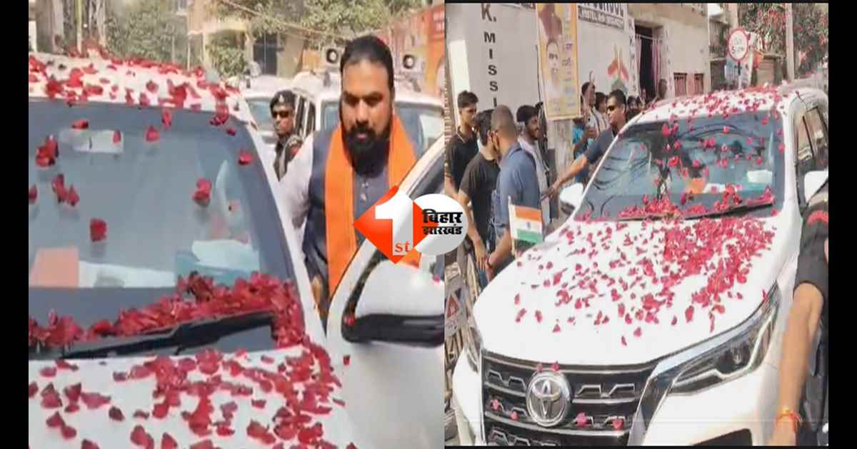Bihar CM Oath : शपथ लेने के लिए घर से निकले सम्राट, पहले जाएंगे मंदिर फिर पहुंचेंगे लोकभवन; यह रहा ओथ लेने का समय 