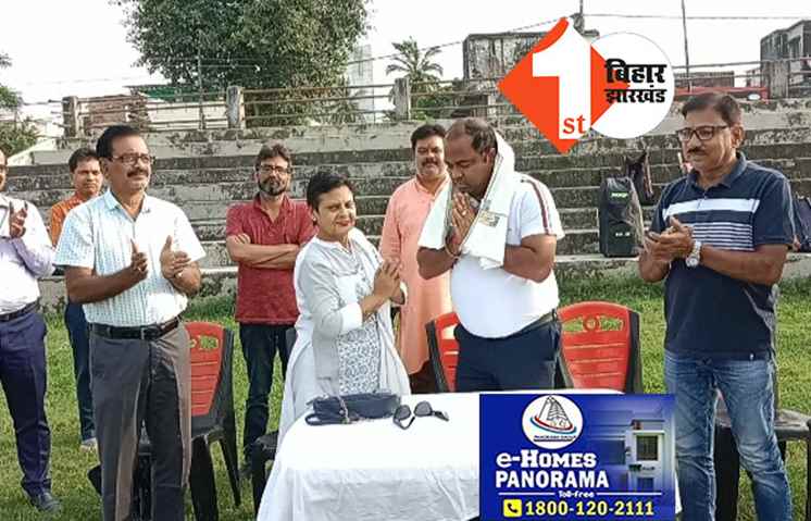 मेजर ध्यानचंद जयंती पर पूर्णिया में कार्यक्रम : पनोरमा ग्रुप के प्रबंध निदेशक संजीव मिश्रा ने खिलाड़ियों को किया सम्मानित