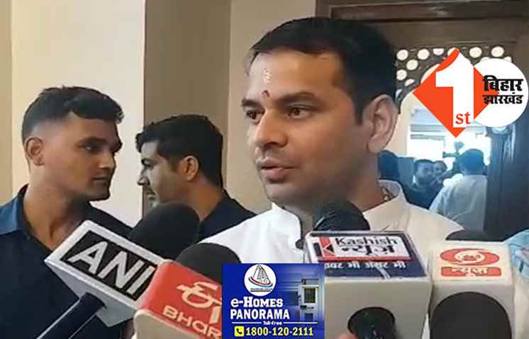  तेजप्रताप ने कर दी बड़ी भविष्यवाणी, 2024-2025 में भाजपा का सूपड़ा साफ हो जाएगा, हमसे बड़ा कोई बाबा नहीं