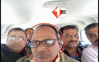 गया: घूसखोर निकला टेकारी का BEO संजीव कुमार, 50 हजार रुपये घूस लेते विजिलेंस ने रंगे हाथों पकड़ा