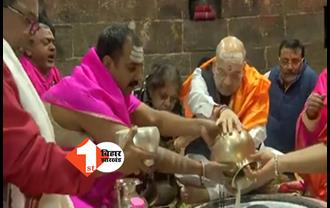 झारखंड दौरे पर गृह मंत्री अमित शाह : देवघर के बाबा वैद्यनाथ मन्दिर  में पत्नी के साथ कर रहे पूजा 
