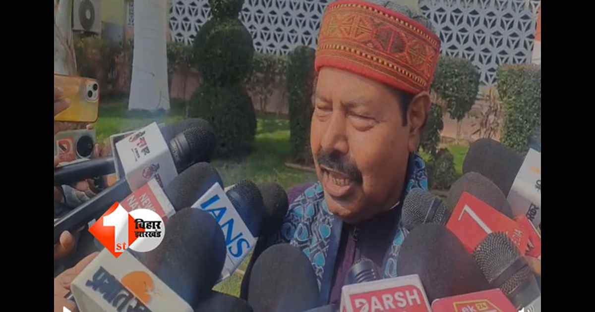 Bihar Budget Session : नीट छात्रा मामले पर विधानसभा के बाहर हंगामा, भाई वीरेंद्र ने सरकार को ठहराया जिम्मेदार; तेजस्वी यादव के सत्र आने और नहीं आने के सवाल का भी दिया जवाब 