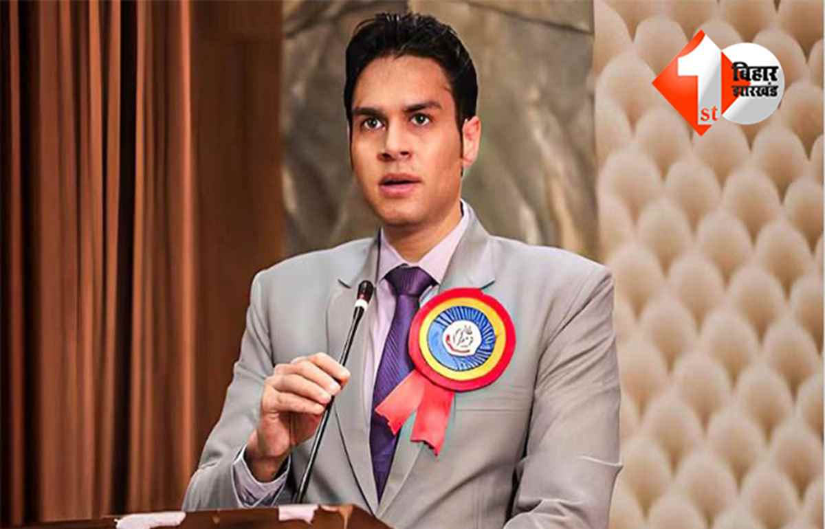 Success Story: पहले IPS फिर IAS, अब कर ली तीसरी शादी... जानिए चर्चित आईएएस अधिकारी की दिलचस्प कहानी