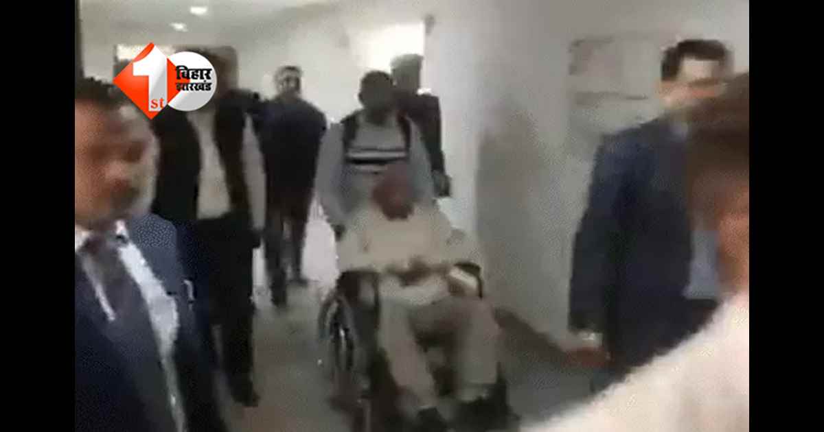 Land for Job case : लालू यादव परिवार के साथ पहुंचे राउज एवेन्यू कोर्ट, लैंड फॉर जॉब केस में आरोपों से किया इनकार