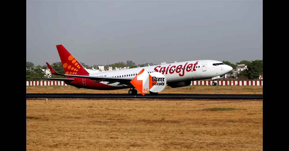 Delhi Leh plane news : स्पाइसजेट प्लेन की इमरजेंसी लैंडिंग, अचानक हवा में फेल हुआ इंजन; बाल-बाल बचे 150 यात्री 