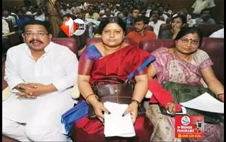 बाहुबली रणवीर यादव की पत्नी से छिन गई जिप अध्यक्ष की कुर्सी, निर्वाचन आयोग ने अयोग्य घोषित किया