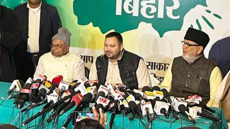 JDU leader and former MP Mangni Lal Mandal joins RJD