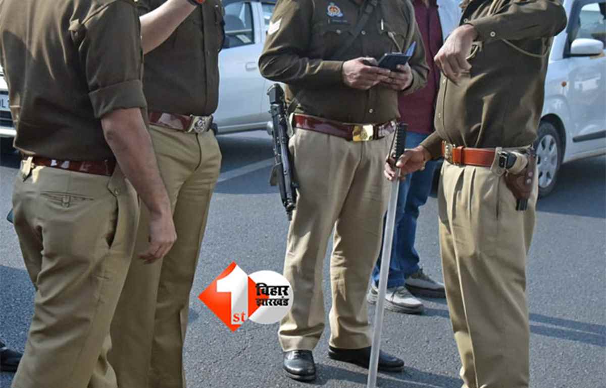 police wife harassment : सरस्वती पूजा पंडाल में पुलिसकर्मी की पत्नी से छेड़छाड़, घर में घुसकर मारपीट और लूट