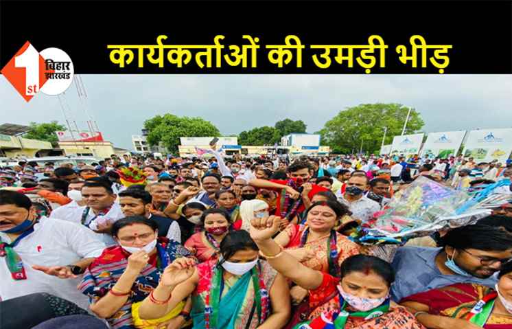 थोड़ी देर बाद चिराग पहुंचेंगे पटना, एयरपोर्ट पर स्वागत के लिए बड़ी तादाद में पहुंचे कार्यकर्ता
