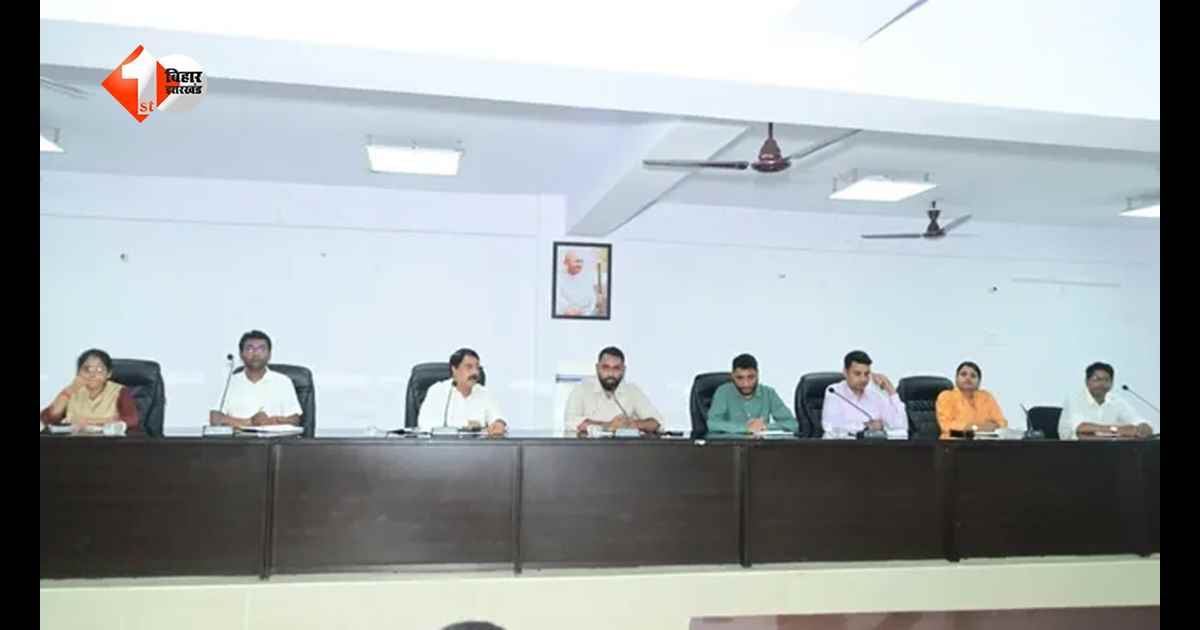 15 अगस्त तक हर हाल में पूरा करना होगा यह काम, DM ने अधिकारियों को दिए सख्त निर्देश, लापरवाही की तो…