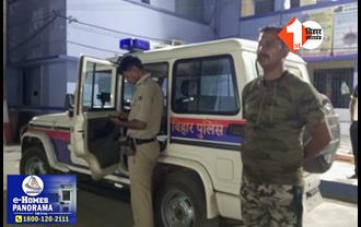 बिहार: पुलिस को शराब माफिया की दी जानकारी, तो मां बेटे की बेरहमी से की पिटाई, चलाई गोलियां 