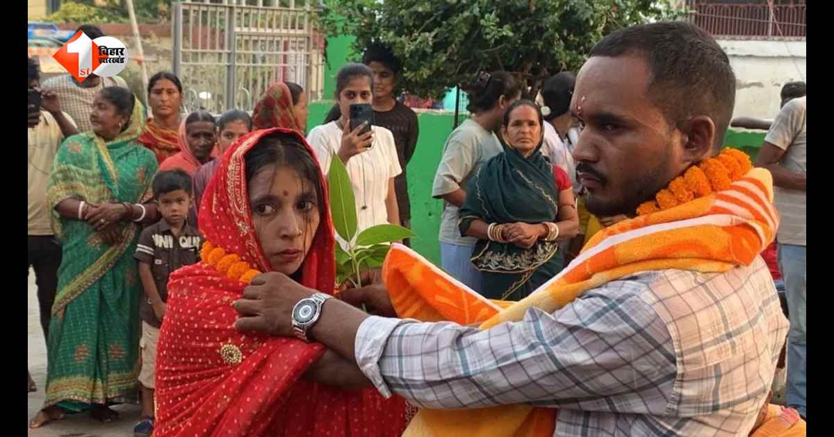 आधी रात मंगेतर से मिलने पहुंचा प्रेमी, पुलिस थाने पहुंची बात; फिर काली मंदिर में रचाई गई शादी