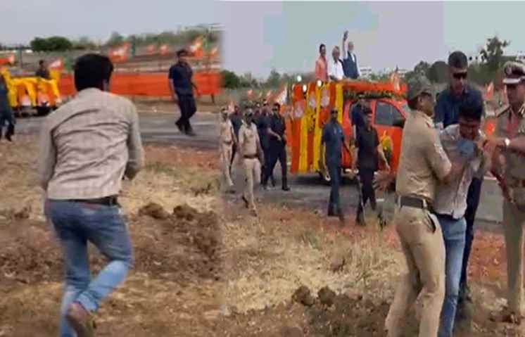   PM की सुरक्षा में फिर चूक: रोड शो के दौरान सुरक्षा घेरा तोड़ते ही पुलिस ने युवक को दबोचा, पीएम मोदी की तरफ दौड़ रहा था शख्स