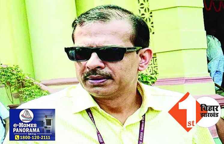 शिक्षा विभाग में बड़ी गड़बड़ी का हो सकता है खुलासा!  खुद पाठक खुद कर रहे शिक्षकों के डॉक्यूमेंट्स चेक; छुट्टी के दिन भी खुला विभाग 