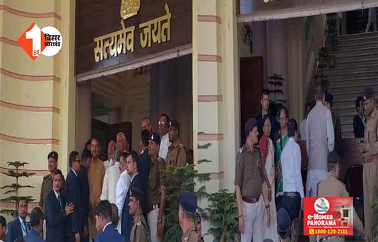 बिहार विधान परिषद में निर्विरोध निर्वाचित हुए CM नीतीश और राबड़ी देवी, सर्टिफिकेट लेने पहुंचे सदन 