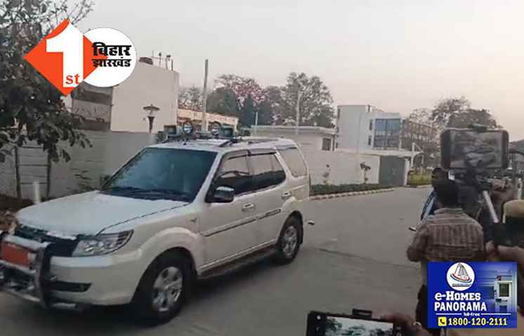 इंग्लैंड दौरे से लौटे नीतीश, पटना एयरपोर्ट पर जोरदार स्वागत
