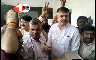 कर्नाटक में कांग्रेस की बंपर जीत पर झारखंड में जश्न का माहौल, राजेश ठाकुर बोले..जय बजरंगबली..तोड़ दी भ्रष्टाचार की नली