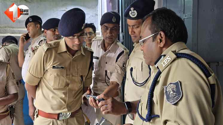 Saran robbery, Ekma jewellery shop loot, Raj Laxmi Jewellers, Saran crime news, robbery in Bihar, daylight robbery Saran, Ekma Bazaar shooting  सारण लूट, एकमा बाजार लूट, ज्वेलरी दुकान लूट, सारण अपराध 