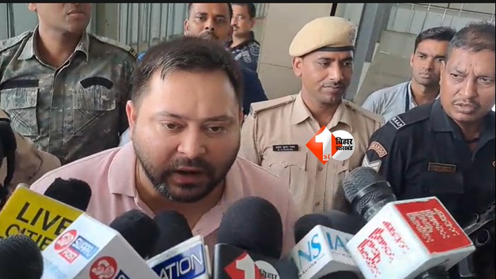 Bihar Politics : तेजस्वी यादव का बिहार सरकार पर हमला, बोले- “खजाना खाली, जनता से किए वादे भूल गई सरकार”, CM के हरे गमछे वाले बयान पर पढ़िए क्या कहा 