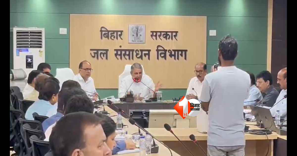 BIHAR NEWS : डिप्टी सीएम ने अफसरों को हड़काया, कहा - फिल्ड में जाइए दफ्तर में बैठने से काम नहीं चलेगा, शिकायत मिली तो... 