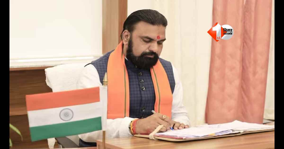 Bihar Pension Loan : अब बिना एजेंट मिलेगा लोन! बिहार सरकार ने कर्मचारियों के लिए शुरू की बड़ी डिजिटल सुविधा; जानिए क्या है सम्राट सरकार का प्लान 