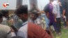 मास्टर चाभी से बाइक उड़ाने की कोशिश पड़ी भारी, ग्रामीणों ने युवक को पोल से बांधकर पीटा; Video Viral