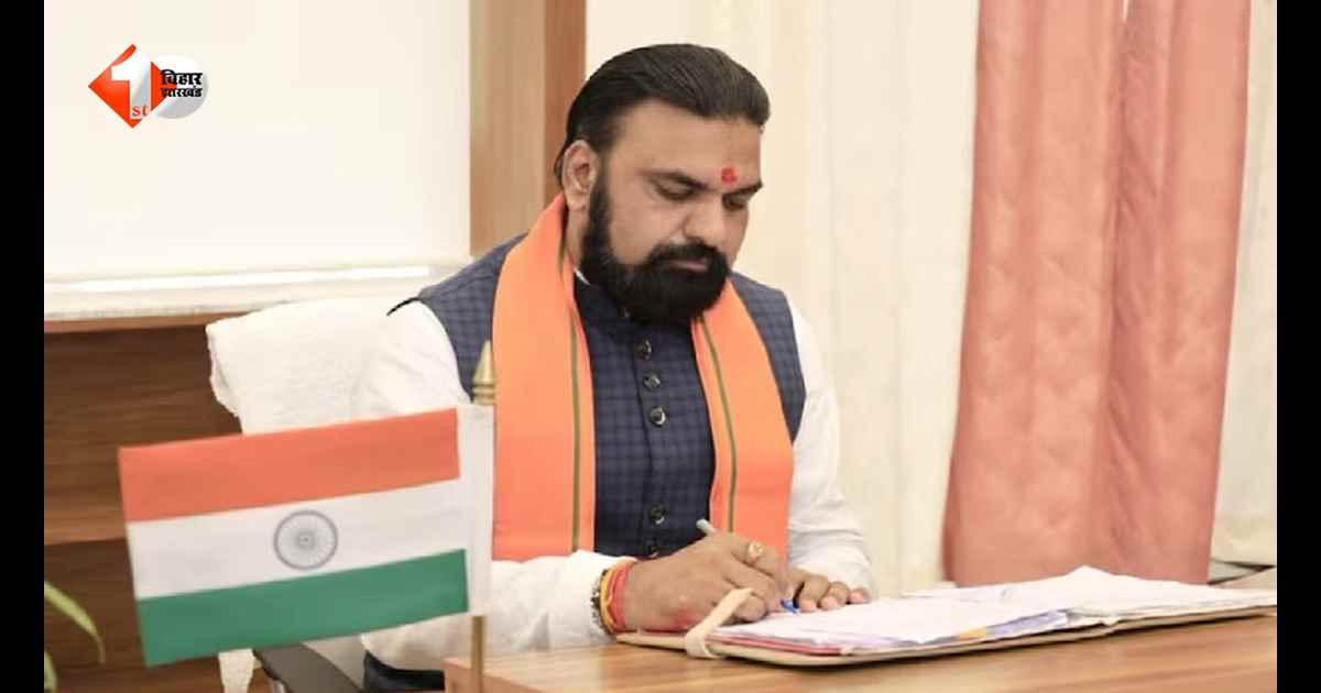 Bihar Cabinet Decision: बिहार सरकार ने सरकारी कर्मचारियों और पेंशनरों का DA 2% बढ़ाया, कैबिनेट में मंजूरी