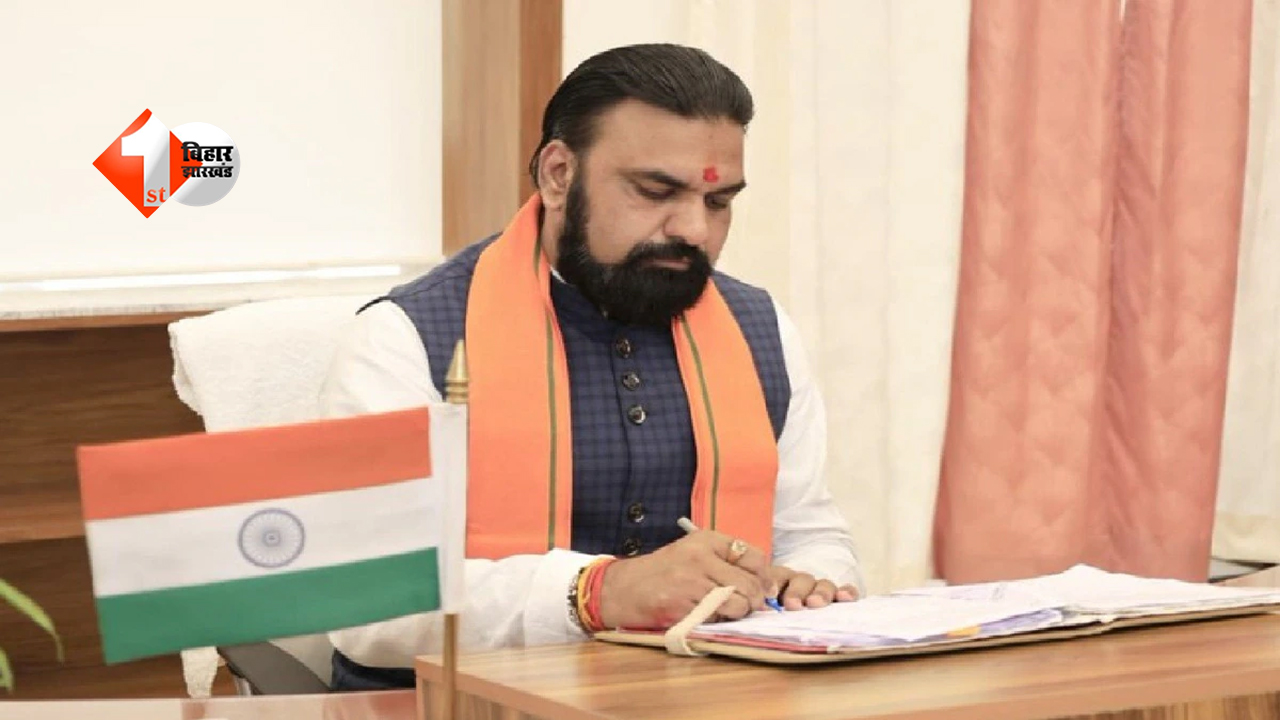 Bihar News : बिहार में बड़ा प्रशासनिक बदलाव, CM सम्राट चौधरी समेत कई मंत्रियों के बदले गए आप्त सचिव; एक्शन मोड में नई सरकार 