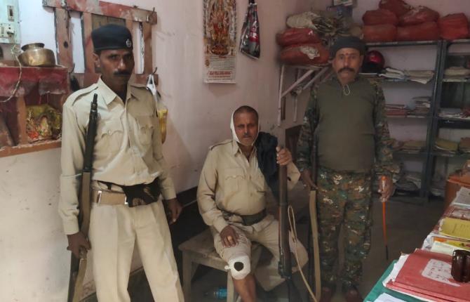 बेगूसराय: प्रेम प्रसंग में युवक की हत्या के बाद आक्रोशित लोगों ने पुलिस टीम पर किया हमला, कई घायल