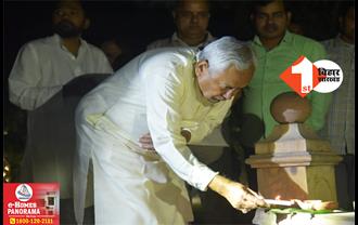 सीएम हाउस में मुख्यमंत्री नीतीश कुमार ने मनाई दिवाली, प्रदेशवासियों को दी शुभकामनाएं