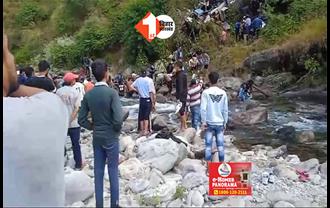 Almora Accident: भीषण सड़क हादसा, 150 फीट खाई में गिरी बस; 30 की मौत