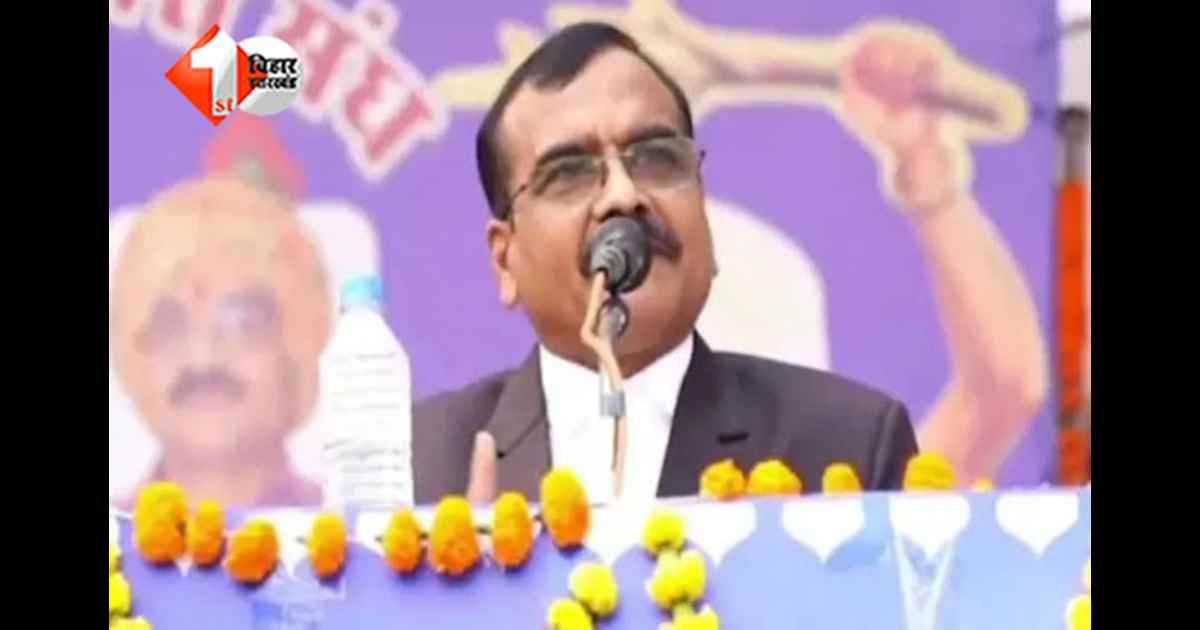 IAS Santosh Verma: सवर्ण बेटियों को लेकर विवादित टिप्पणी, IAS संतोष वर्मा घिरे; कार्रवाई की उठी आवाज 