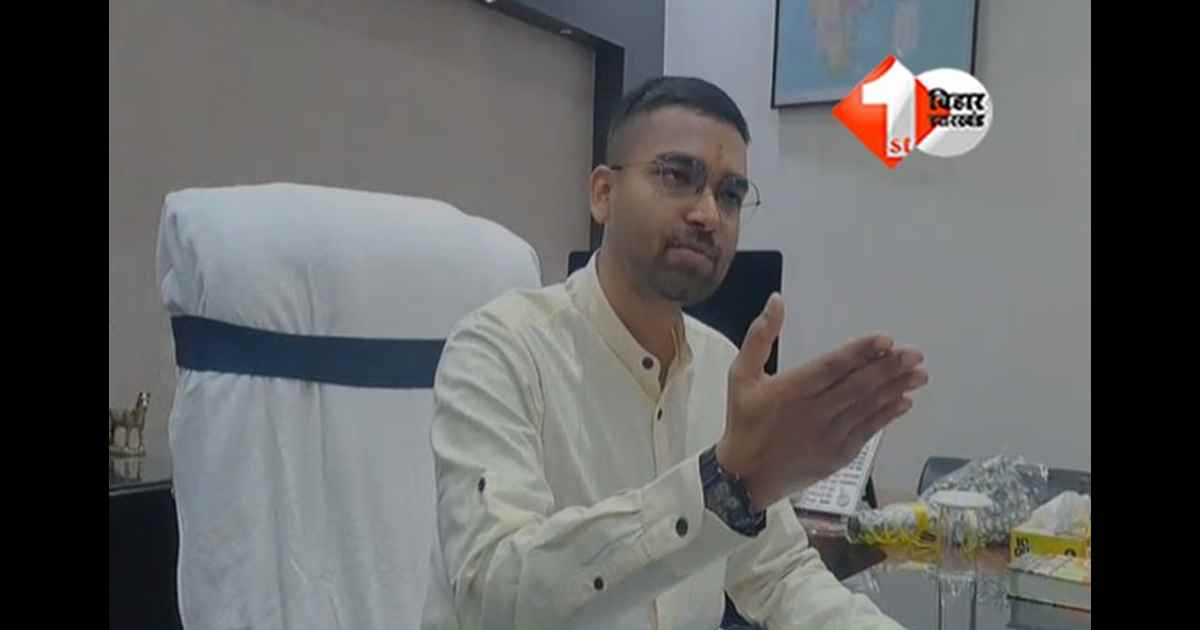 Minister Takes Charge : 'भैया आपलोग समय क्यों बर्बाद कर रहे ...; पदभार लेते ही पत्रकारों पर भड़के पंचायती राज विभाग के मंत्री दीपक प्रकाश, अधिकारियों को दिया यह निर्देश 