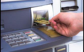 ATM से जुड़े नियम में हो सकता है बदलाव, 5000 रुपए से ज्यादा निकालने पर देना पड़ेगा चार्ज