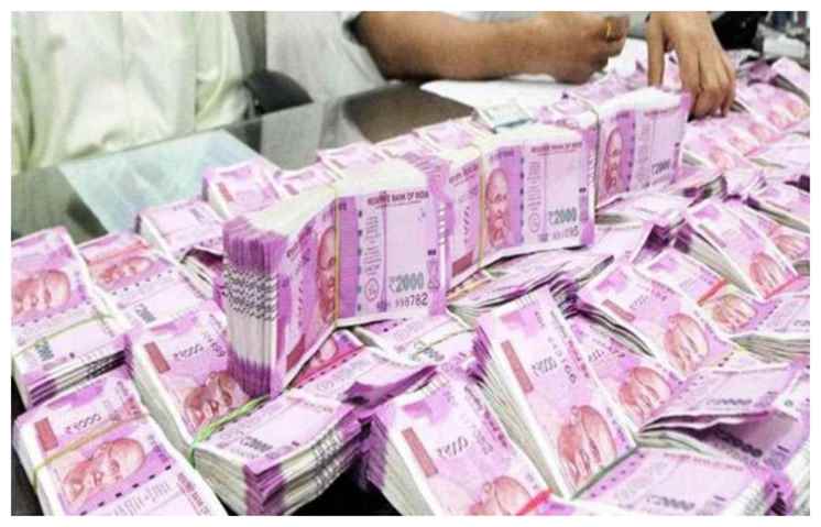 पटना : बिस्कोमान के पास राजद नेता की गाड़ी से 74 लाख रुपये बरामद, हिरासत में लिया गया ड्राइवर