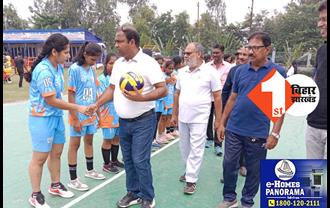 पनोरमा स्पोर्ट्स सीजन-6: विजेता टीम को पनोरमा ग्रुप के प्रबंध निदेशक संजीव मिश्रा ने दी बधाई