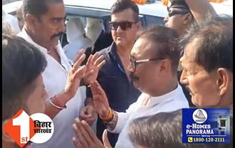 पार्टी के कार्यक्रम के नाम पर भाजपा नेताओं के घर घूम रहे मंत्री अशोक चौधरी: JDU के नेताओं ने किया भारी विरोध, बचकर खिसके मंत्री