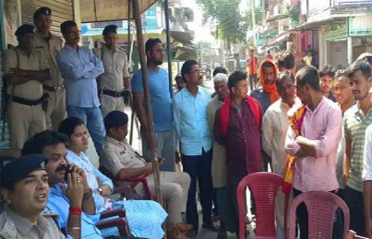 बेगूसराय के बाद औरंगाबाद में उपद्रव! प्रतिमा विसर्जन के दौरान पथराव, थानेदार समेत कई लोग घायल