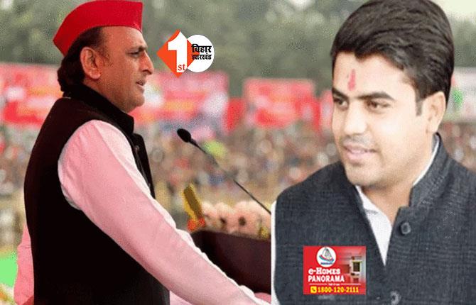 UP Politics: विधानसभा उपचुनाव लड़ेंगे तेजप्रताप यादव, संभालेंगे अखिलेश की विरासत; सपा ने इस सीट से बनाया कैंडिडेट 