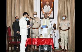 नरेंद्र सिन्हा बिहार के नए मुख्य सूचना आयुक्त बने , राज्यपाल फागू चौहान ने दिलाई शपथ