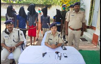 मुंगेर पुलिस को मिली बड़ी सफलता, अपराध की योजना बना रहे 5 अपराधी हथियार के साथ गिरफ्तार