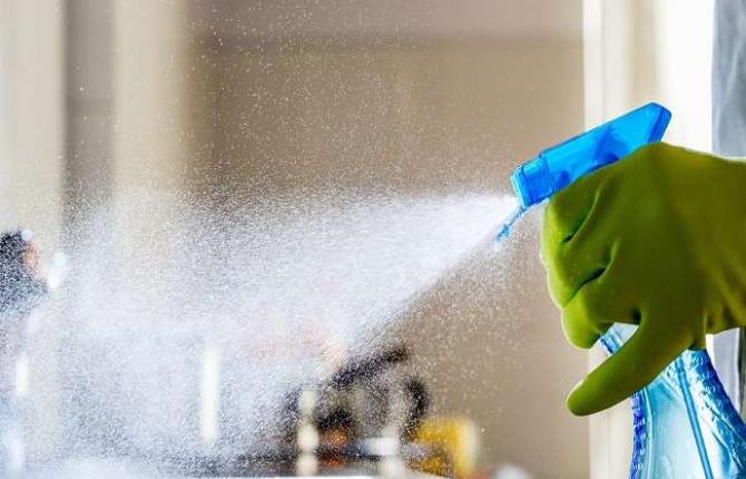 कोरोना से बचाव के लिए इन चीजों से करें अपने घर की सफाई, CDC ने दी सलाह  