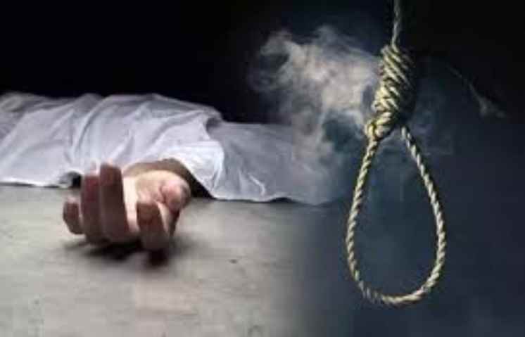रिटायर्ड सैनिक ने पंखे से लटक कर दे दी जान, परिवार में मचा कोहराम 