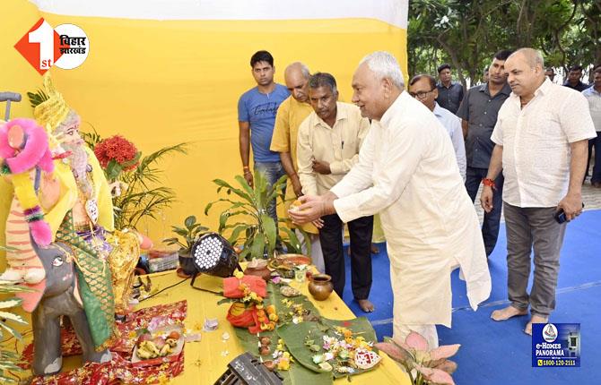 मुख्यमंत्री नीतीश कुमार ने की विश्वकर्मा भगवान की पूजा, प्रदेश में सुख-शांति और समृद्धि की कामना