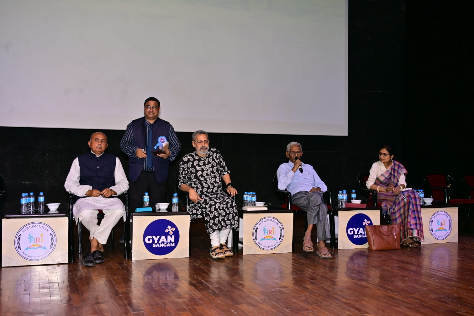 पूर्णिया में ज्ञान, साहित्य और संस्कृति के विराट समागम का भव्य समापन, ज्ञान संगम 2026 का तृतीय दिवस बना ऐतिहासिक