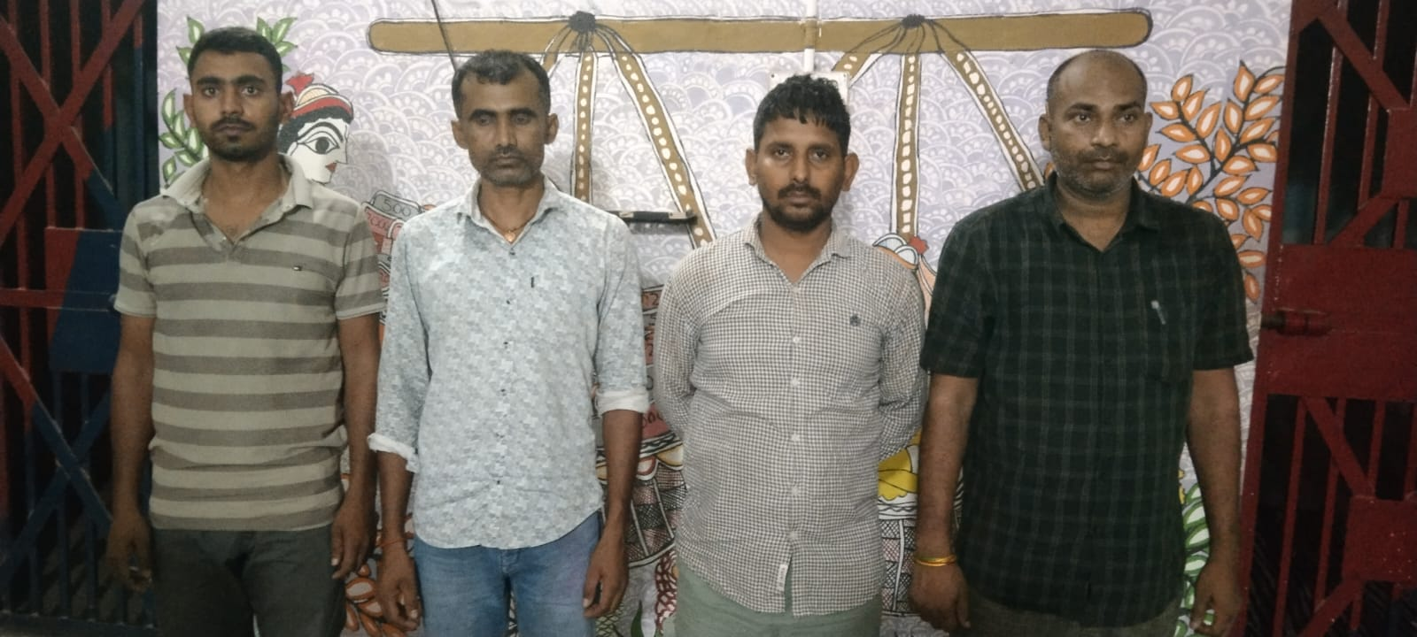 शराबबंदी की आड़ में वसूली का खेल बेनकाब: जमुई में दो ASI समेत 4 पुलिसकर्मी गिरफ्तार