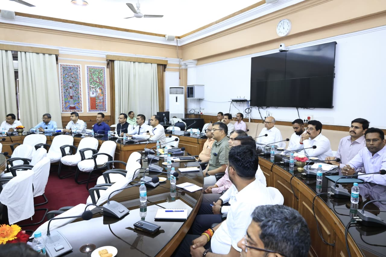 मुख्यमंत्री बनते ही अधिकारियों को सम्राट चौधरी का सख्त निर्देश, भ्रष्टाचार पर जीरो टॉलरेंस, काम में लाएं दुगुनी गति